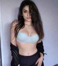 Bahçeşehir Escort Sezen Tutkuyla Sevişen Bayan